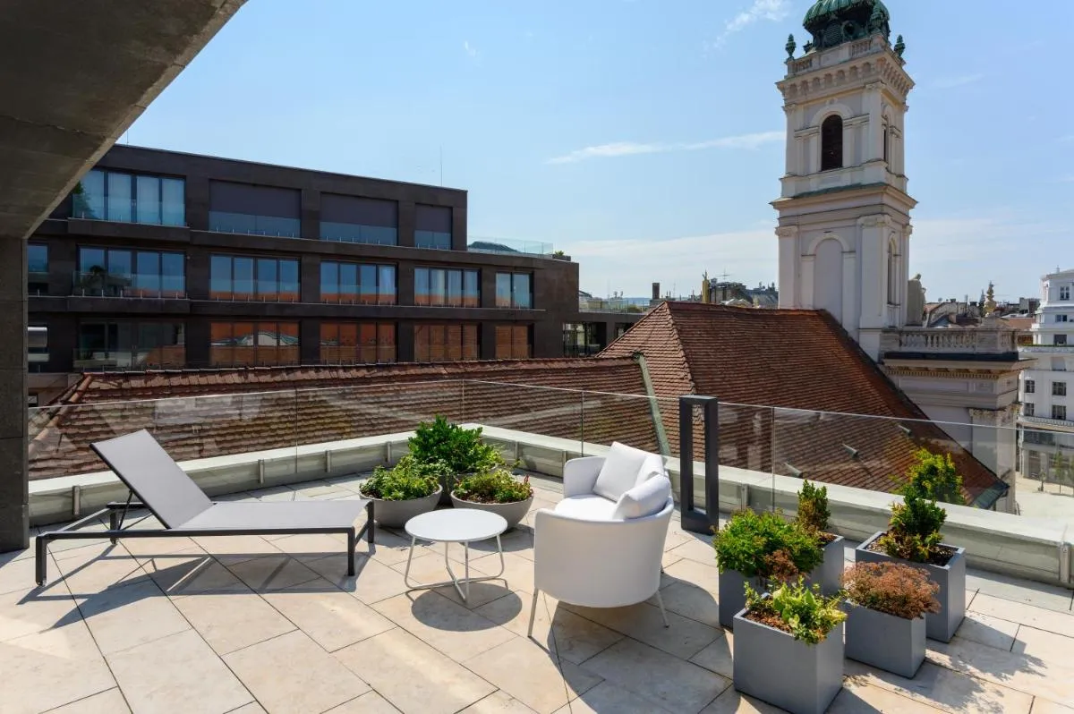 Image 5 of Emerald Hotel by Continental Group