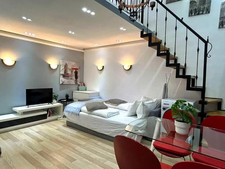 Image 1 of Erzsébet 5A City Center 2 db beds very convenient