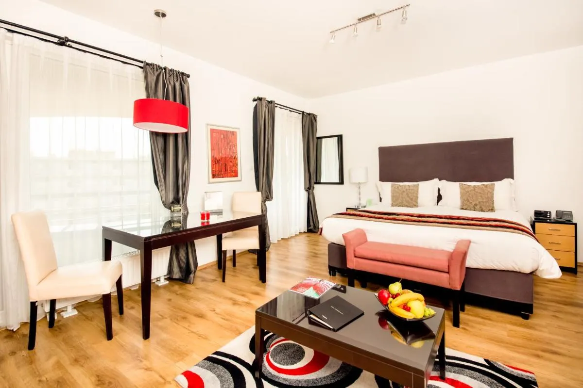 Image 6 of Escala Hotel & Suites