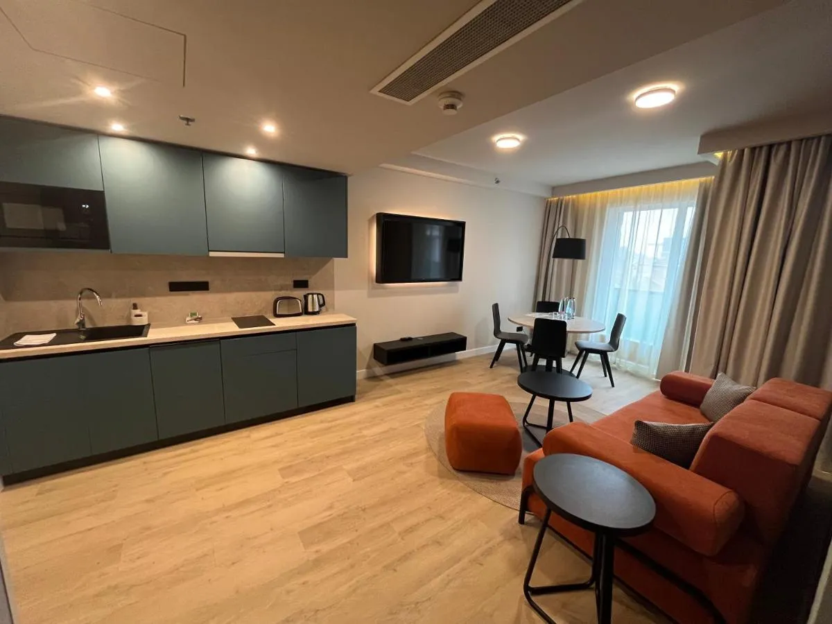 Image 2 of Escala Hotel & Suites