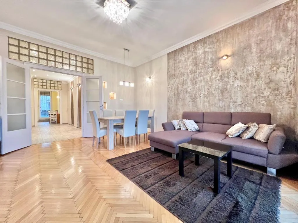 Image of Exclusive Colourful Flat in the city