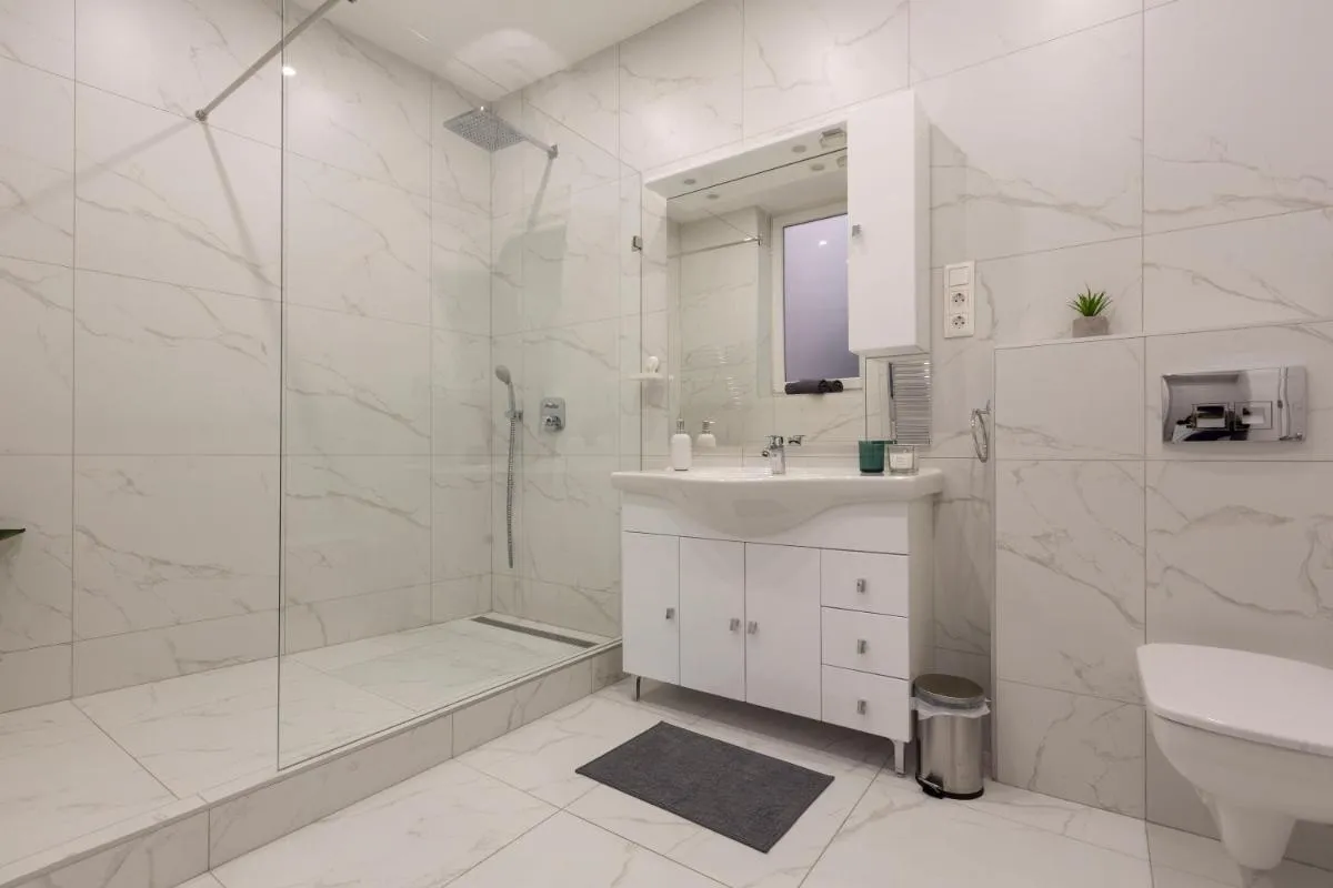 Image 2 of Exclusive Csengery Residence in the heart of Budapest