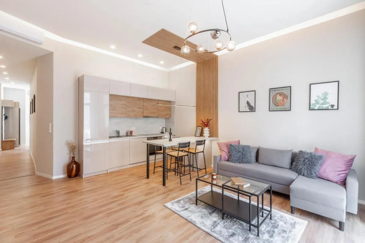 Image 3 of Exclusive Dohany Apartment With Balcony next to the New York Café