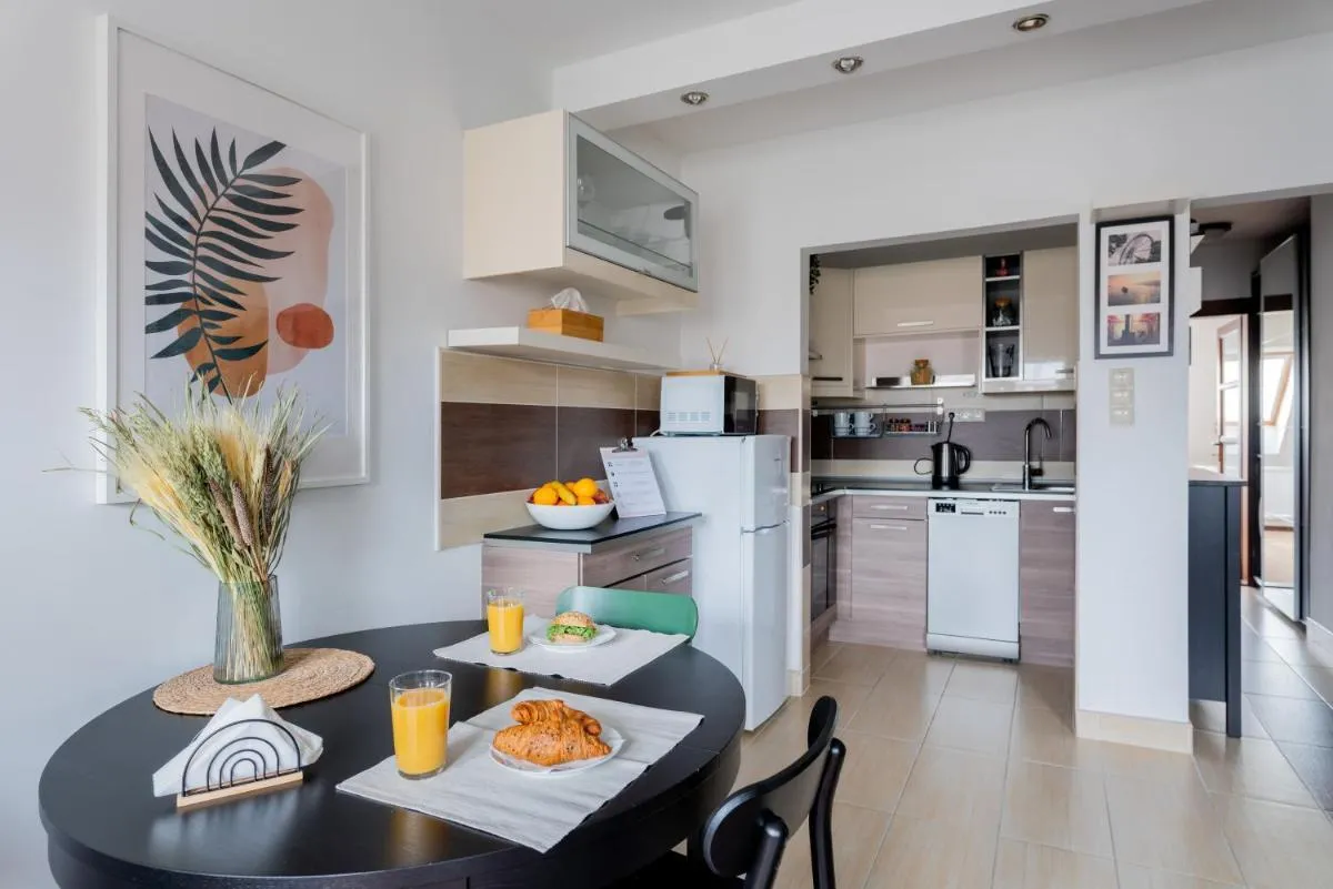 Image 3 of Floral Apartment – NEW in town