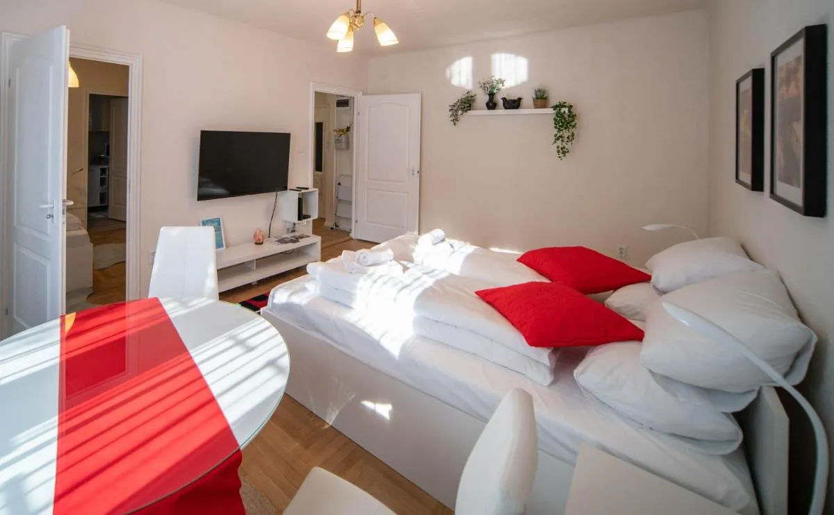 Image 6 of Free Parking Riverwalk Home – 4 ppl,Wi-Fi,AC, TV
