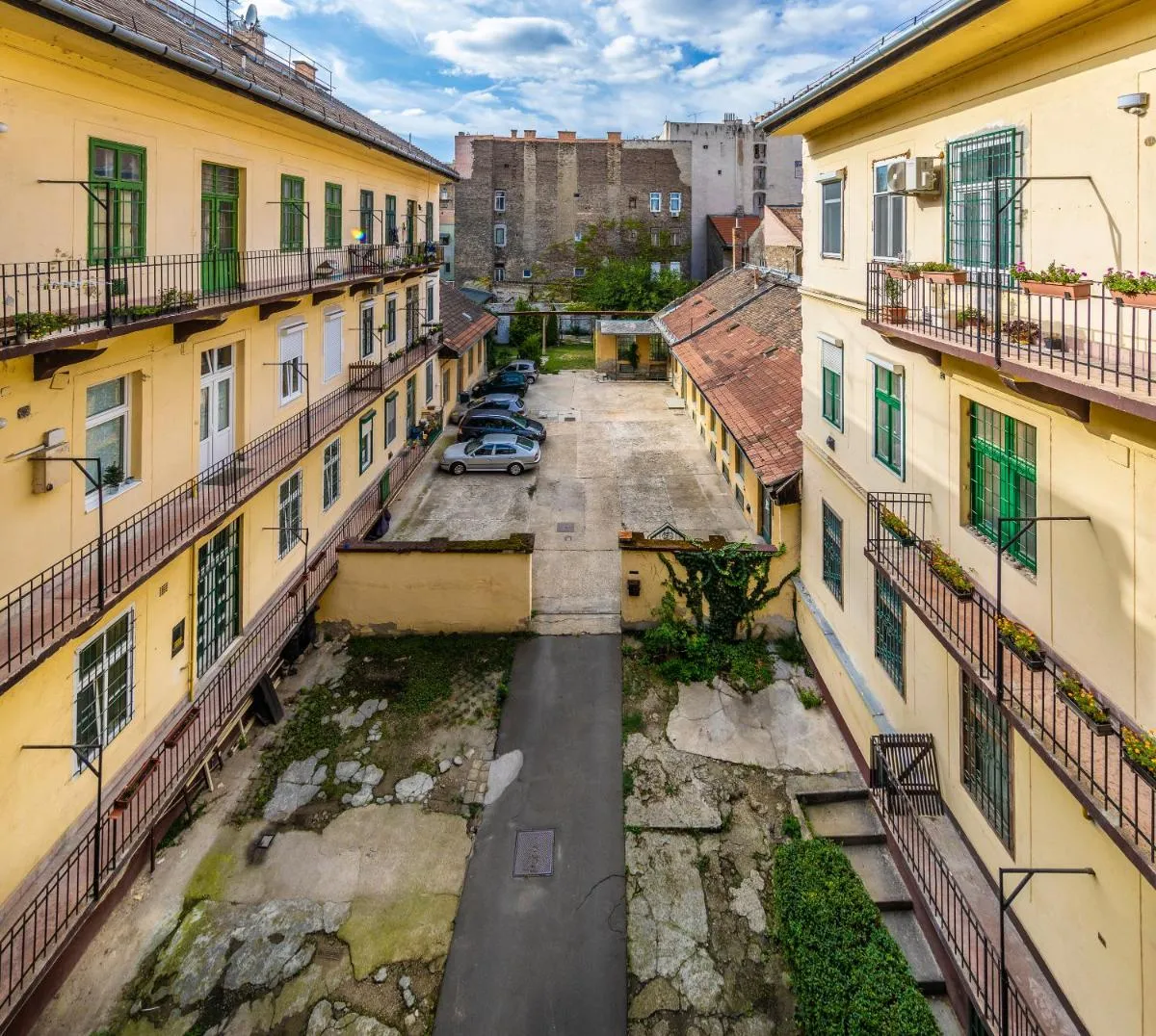 Image 5 of French Touch Apartment with Free Parking