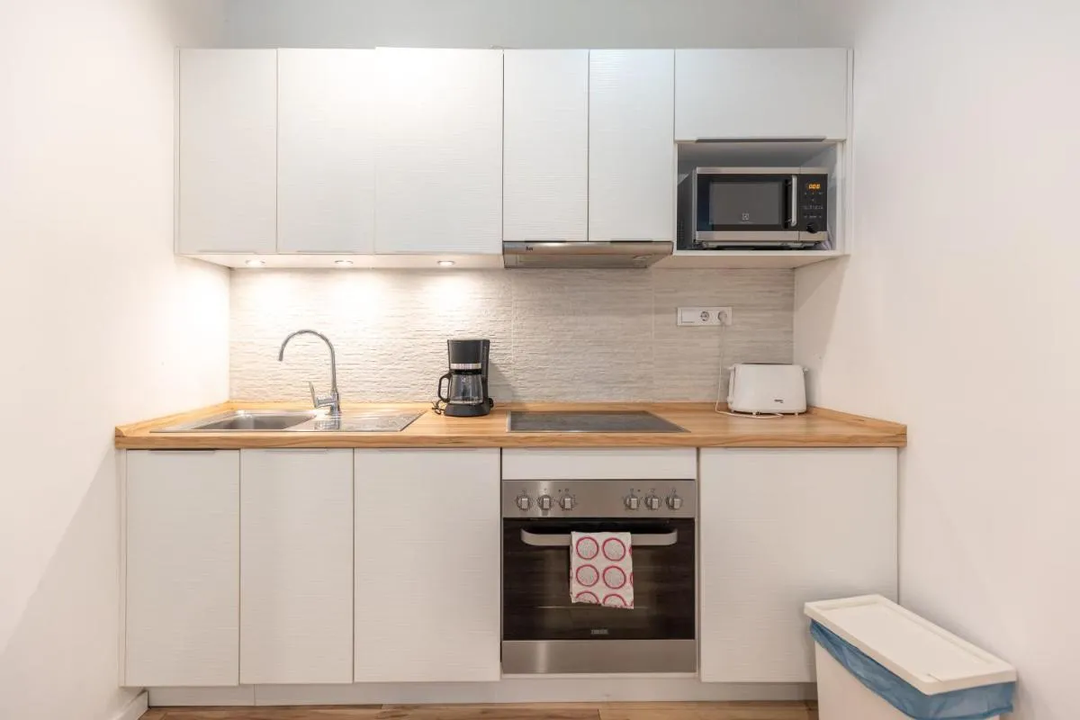 Image 1 of Gems of Budapest – Ruby Unit