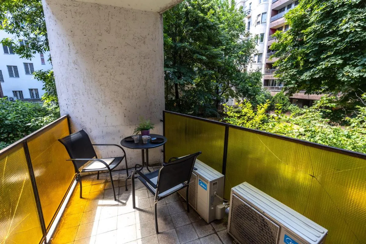 Image 4 of Gems of Budapest – Ruby Unit