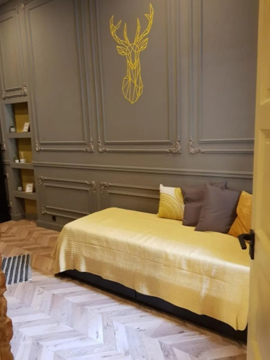 Image 6 of Geometric Luxury Apartment in the center with 3BR