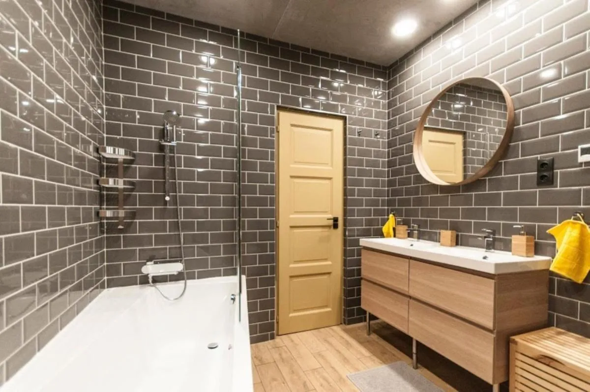Image 2 of Geometric Luxury Apartment in the center with 3BR