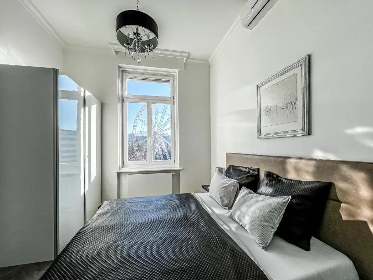Image 6 of Global Living – Luxury Downtown Dreams on József