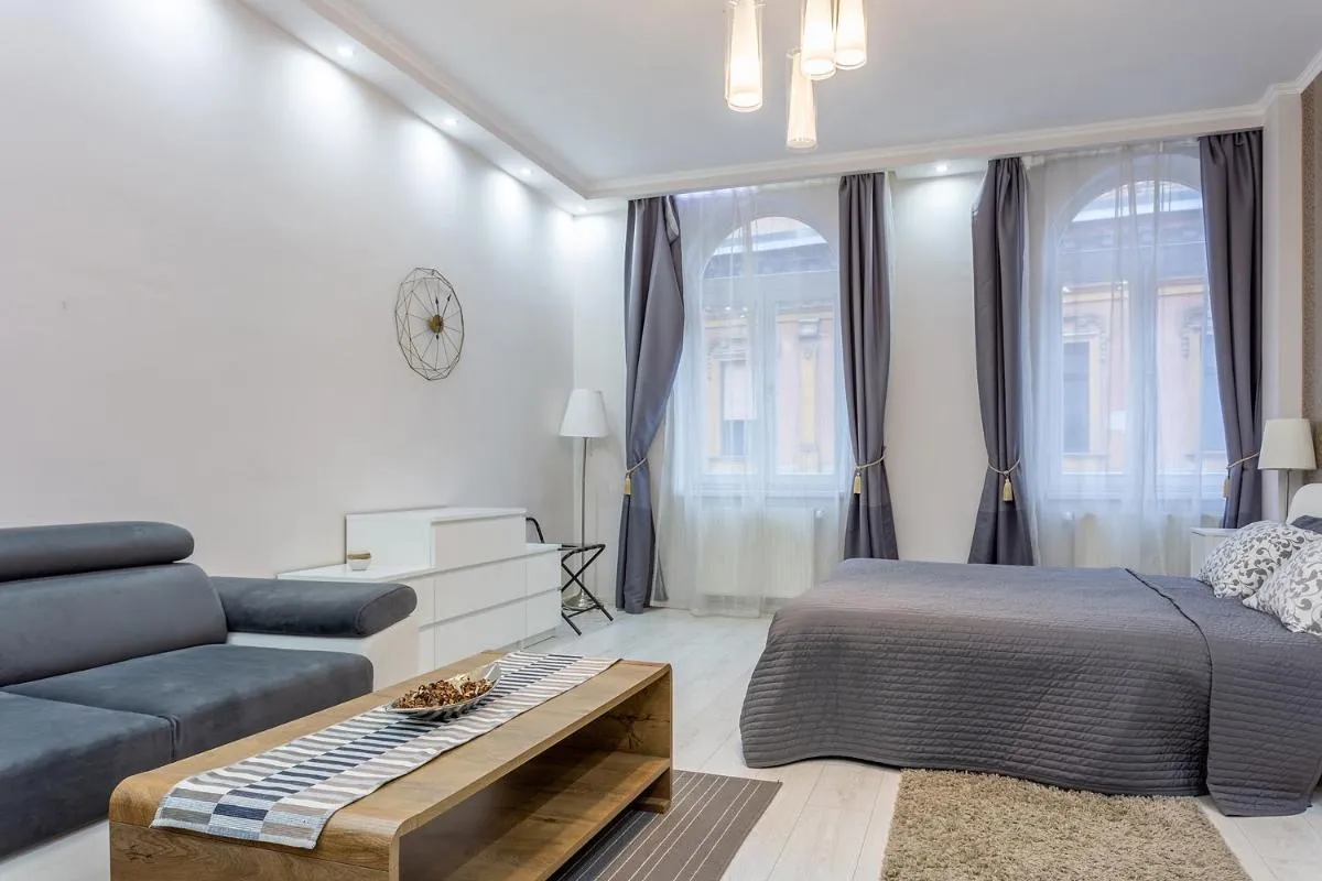 Image 1 of Goldcentral Apartment Grand Boulevard