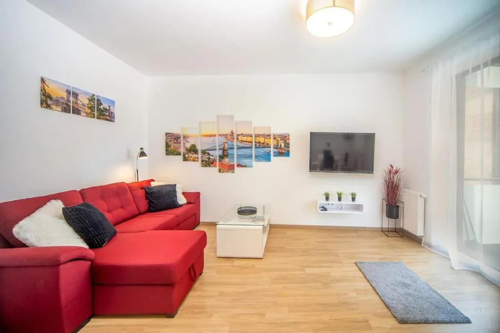 Image 4 of Grace Pine Apartment 1
