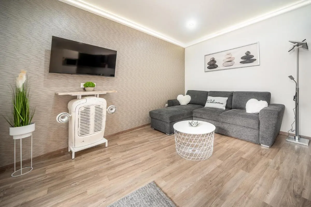 Image 2 of Grace Pine Apartment 3