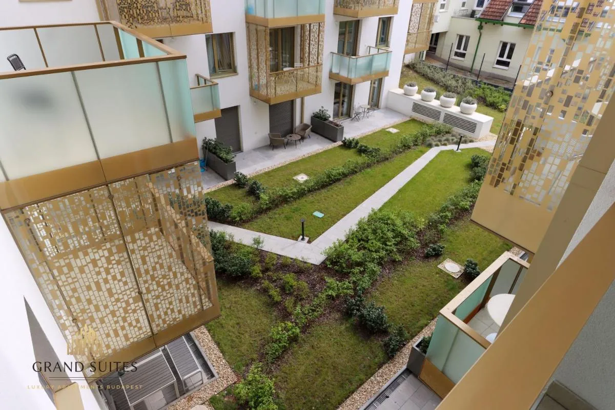 Image 3 of Grand Suites Central