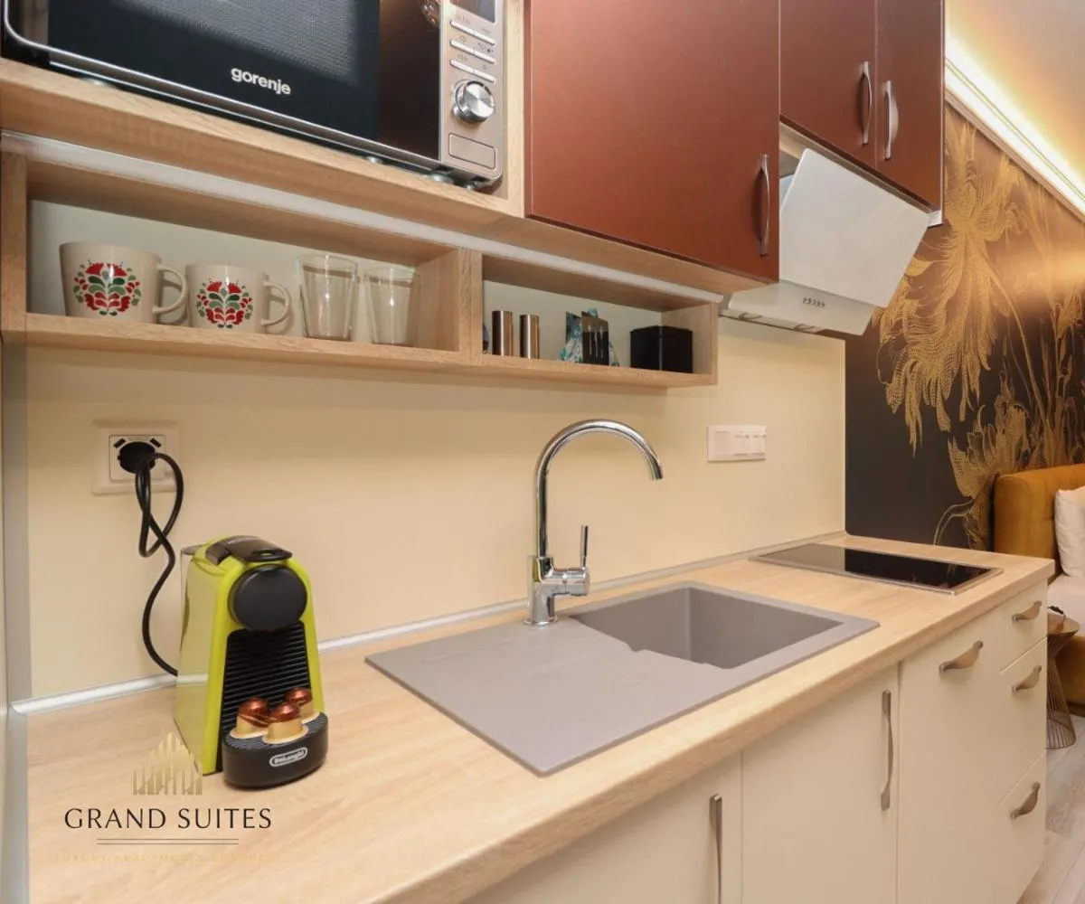 Image 6 of Grand Suites Central
