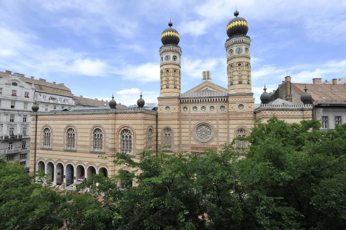 Image 5 of Grand Synagogue Dream Home