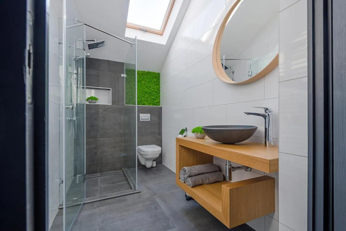 Image 2 of High End Suite Klauzal with AC – for cooling