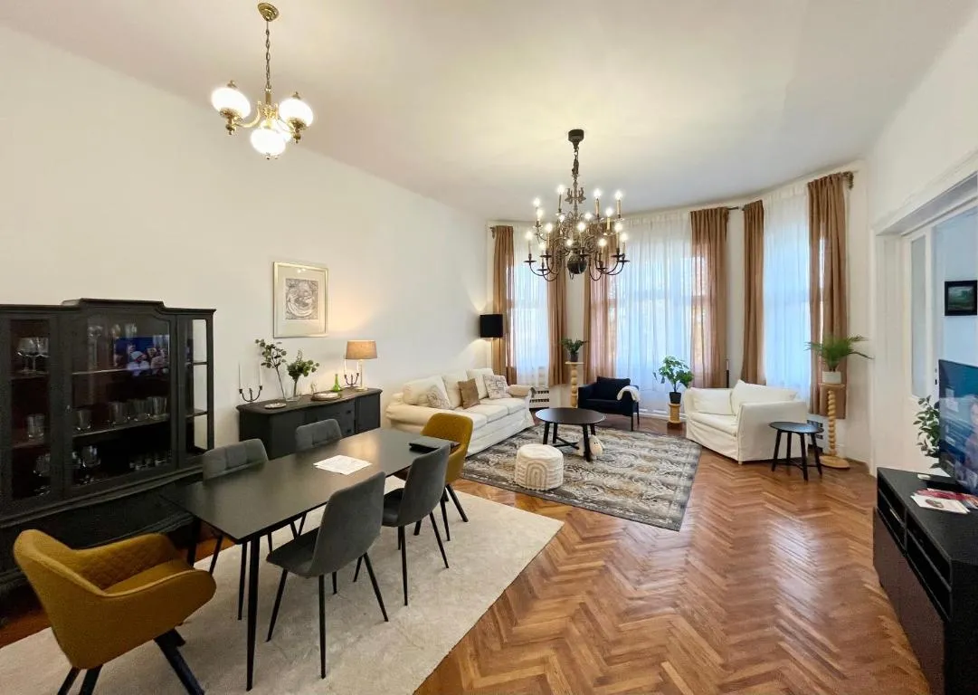 Image of Hillside Luxury Residence Budapest with free garage