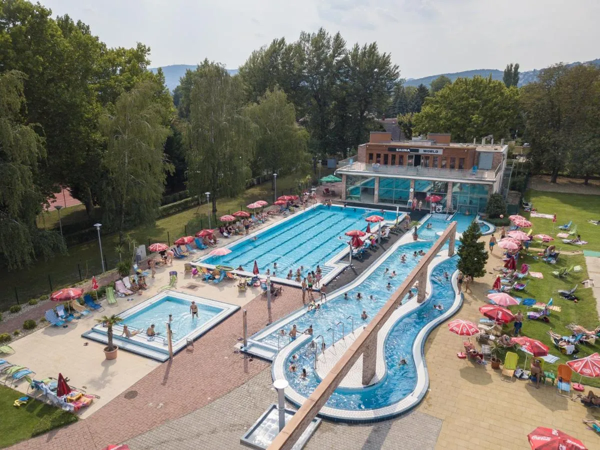 Image 2 of Holiday Beach Budapest Wellness Hotel with Sauna Park