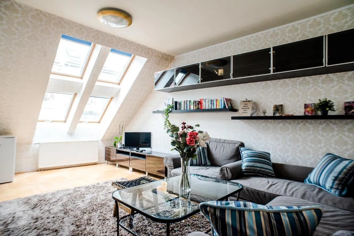 Image of Hollo Apartment – PRIVATE GARAGE – A/C
