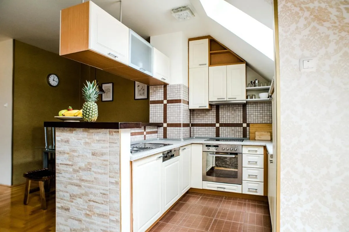 Image 3 of Hollo Apartment – PRIVATE GARAGE – A/C