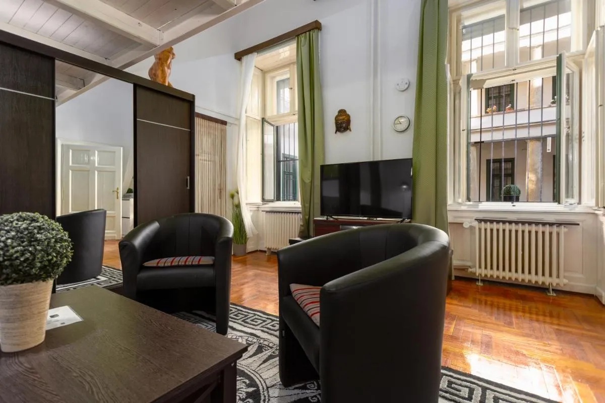 Image 4 of Home City Center Terrace Apartment