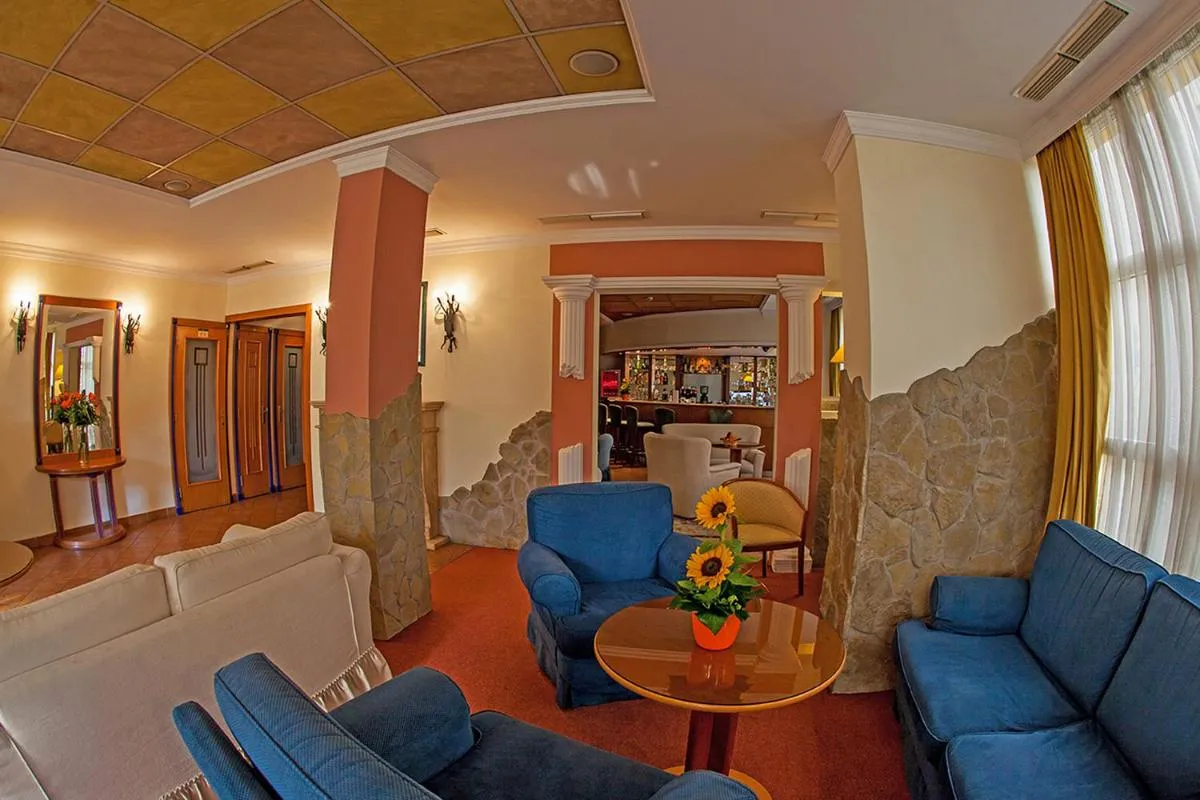 Image 3 of Hotel Mediterran
