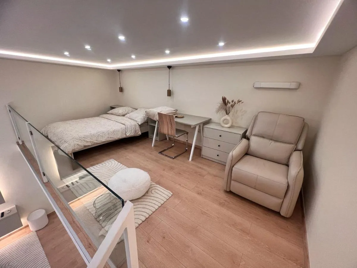 Image 2 of Hubner Apartment