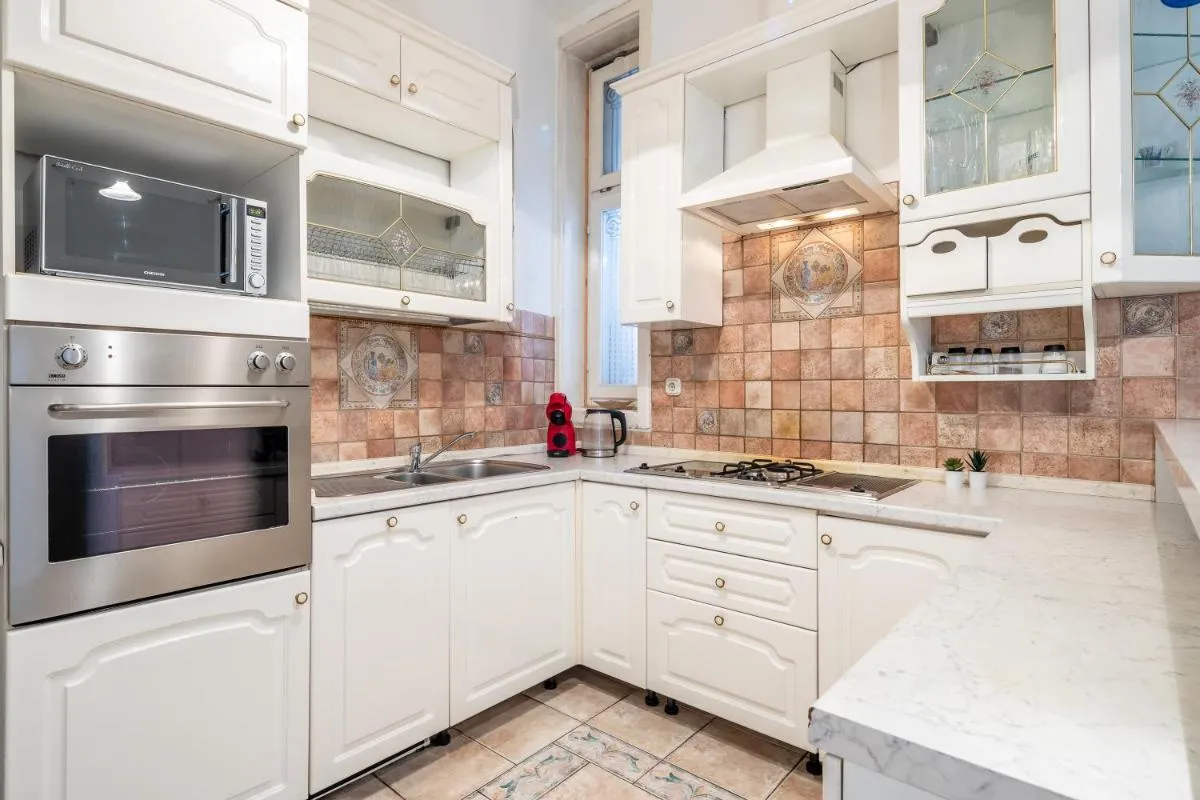 Image 6 of Huge Apartment in the city center