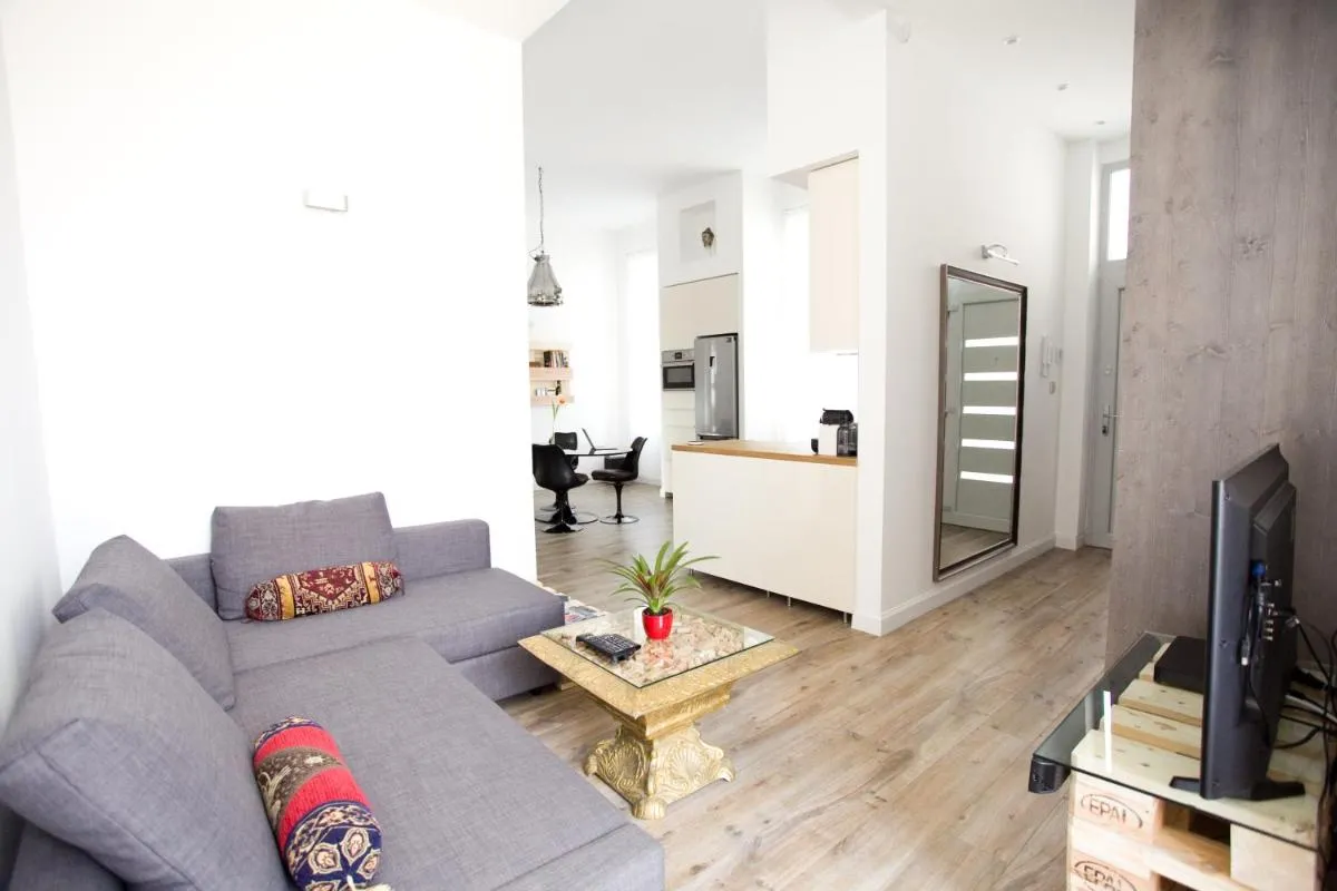 Image 4 of Ice Breaker Apartment