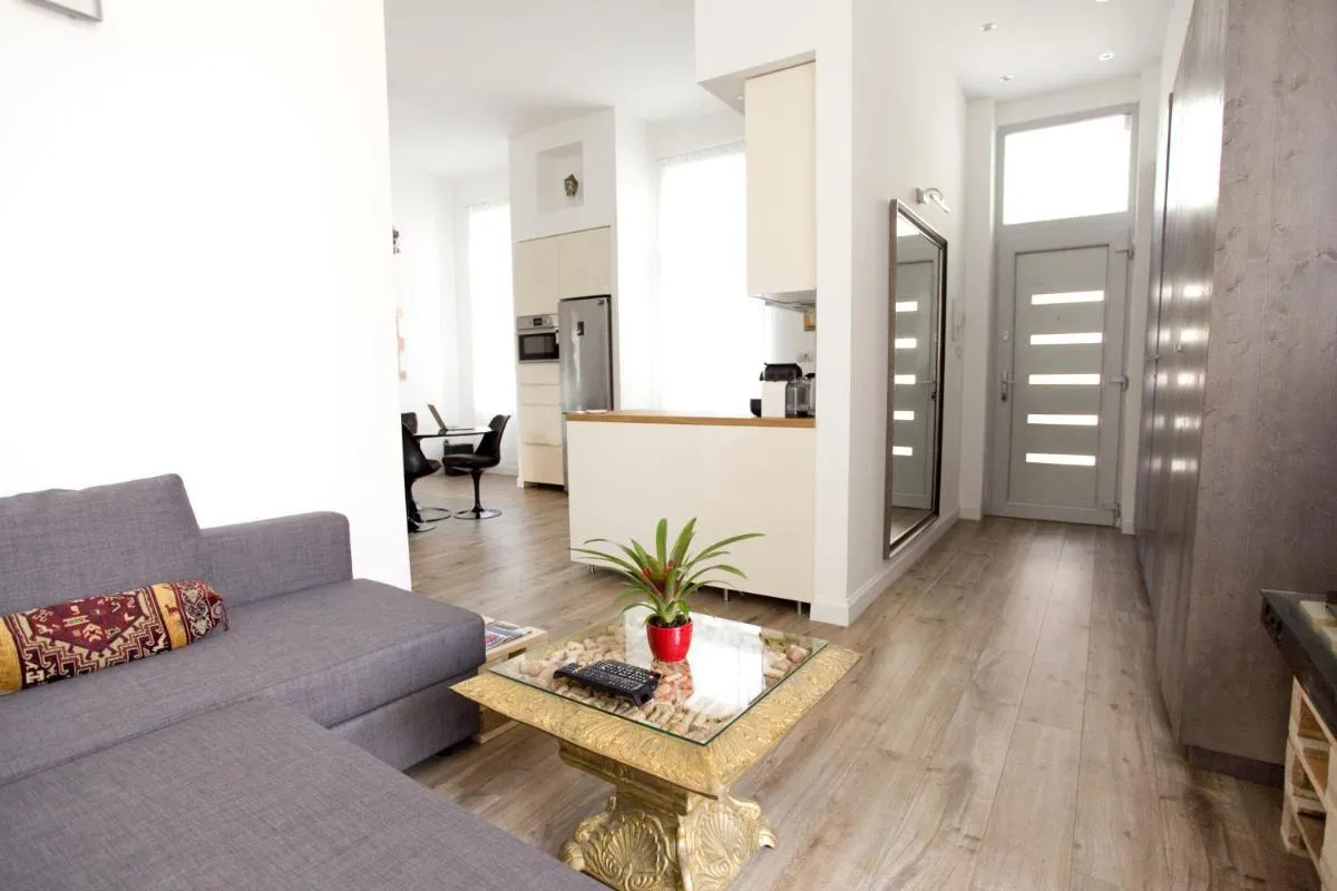 Image 3 of Ice Breaker Apartment