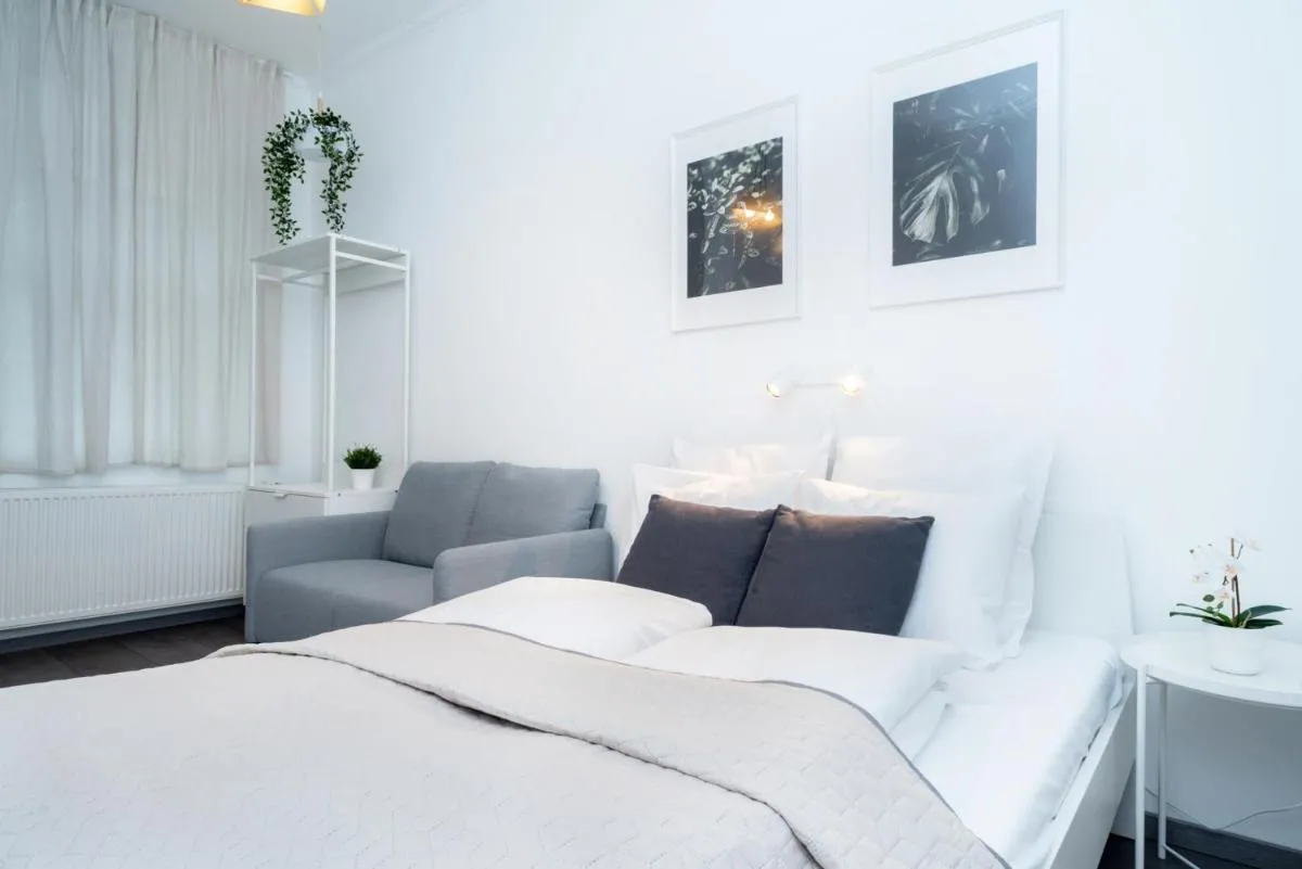 Image 6 of Ideal new apartment in the center