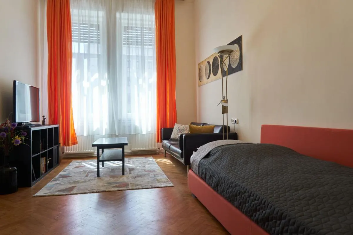 Image 6 of Ili apartment