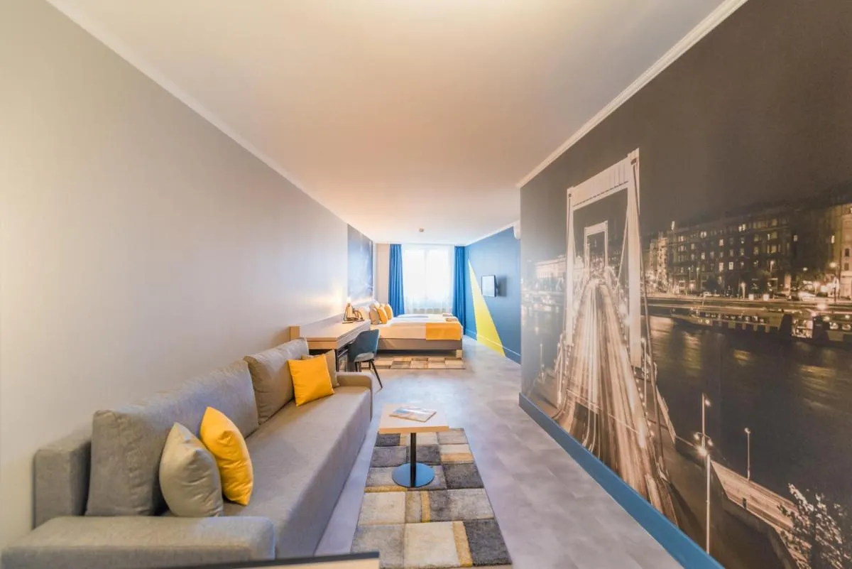 Image 2 of Impulso Fashion Hotel