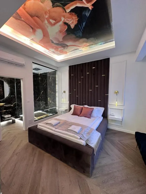 Image of JACUZZI ROYAL SUITE
