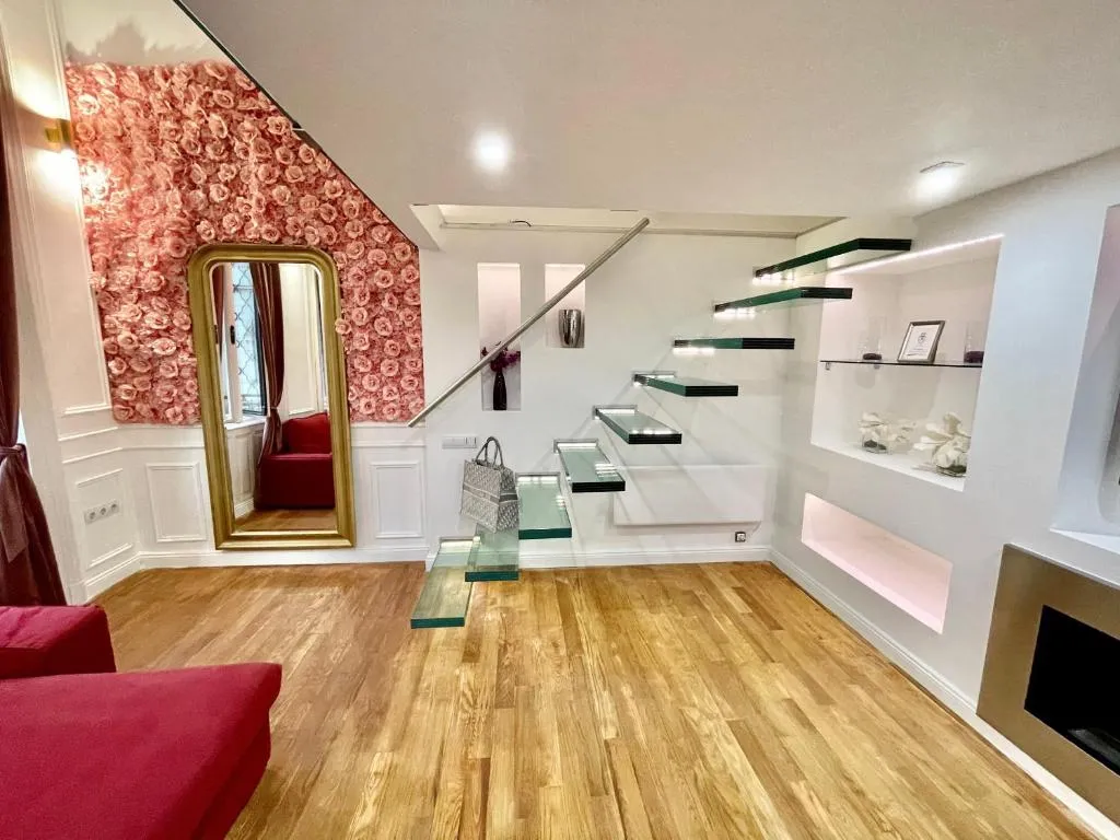 Image of Jacuzzi Opera Suite