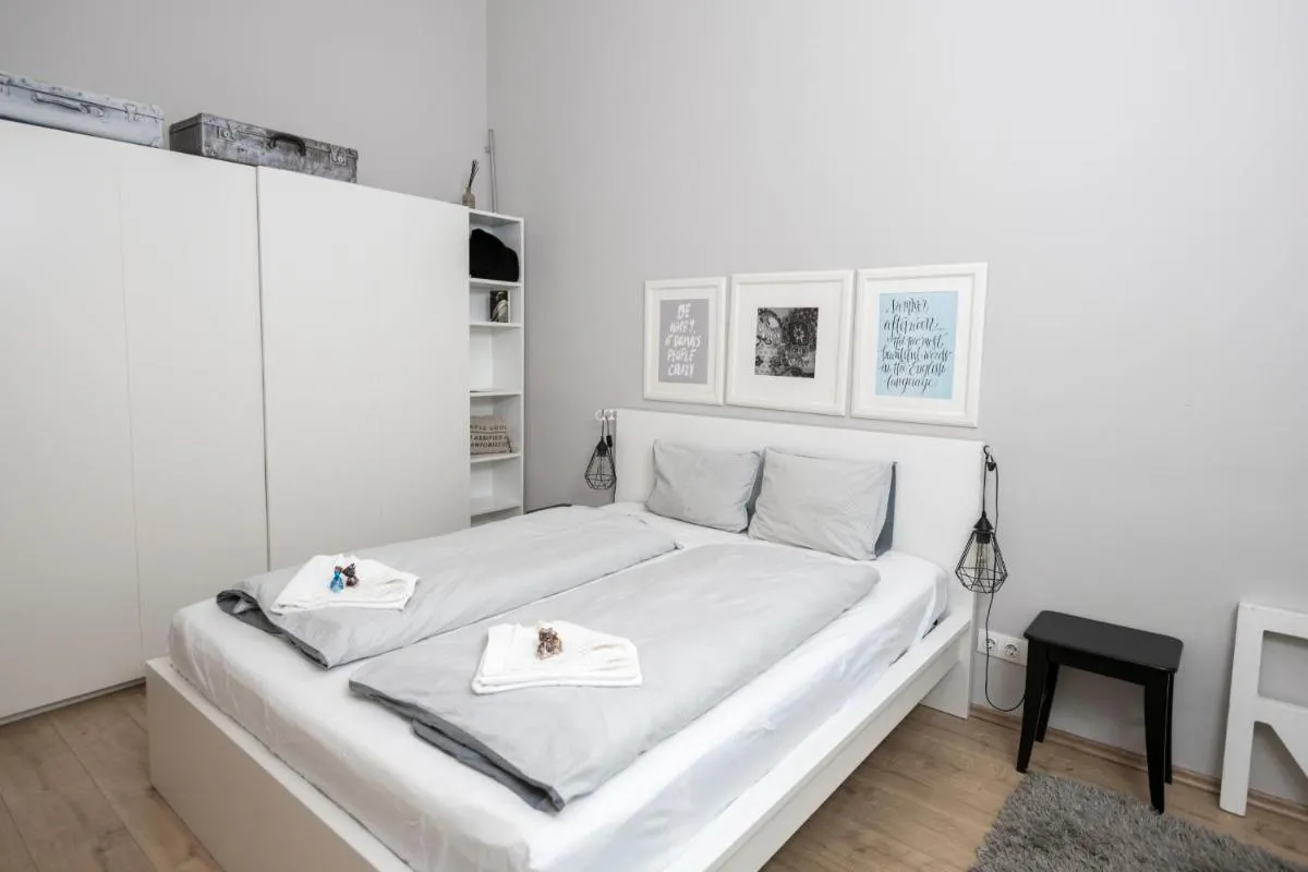 Image 6 of Jet Setter LUXURY apartment behind Opera house at the famous Andrassy avenue