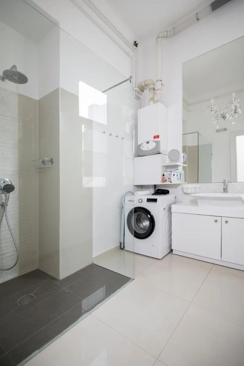 Image 4 of Jet Setter LUXURY apartment behind Opera house at the famous Andrassy avenue