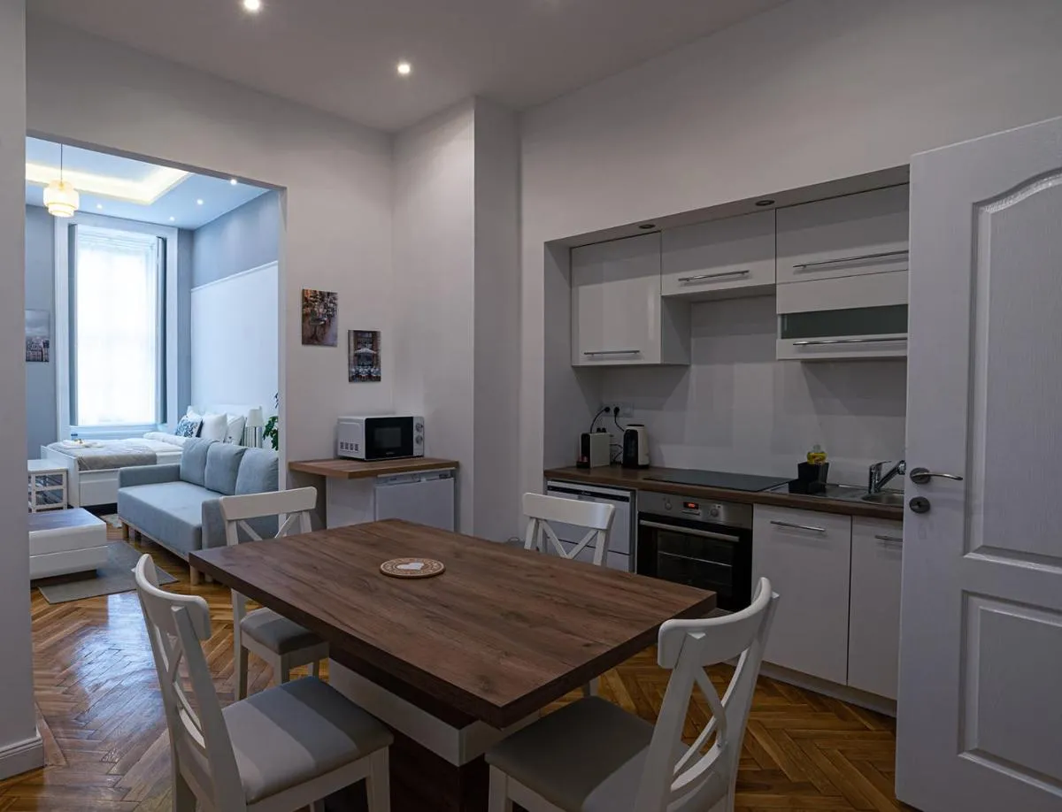 Image 3 of Joy Apartments on Kiraly street