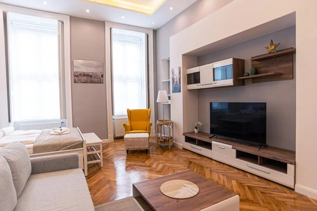 Image 4 of Joy Apartments on Kiraly street