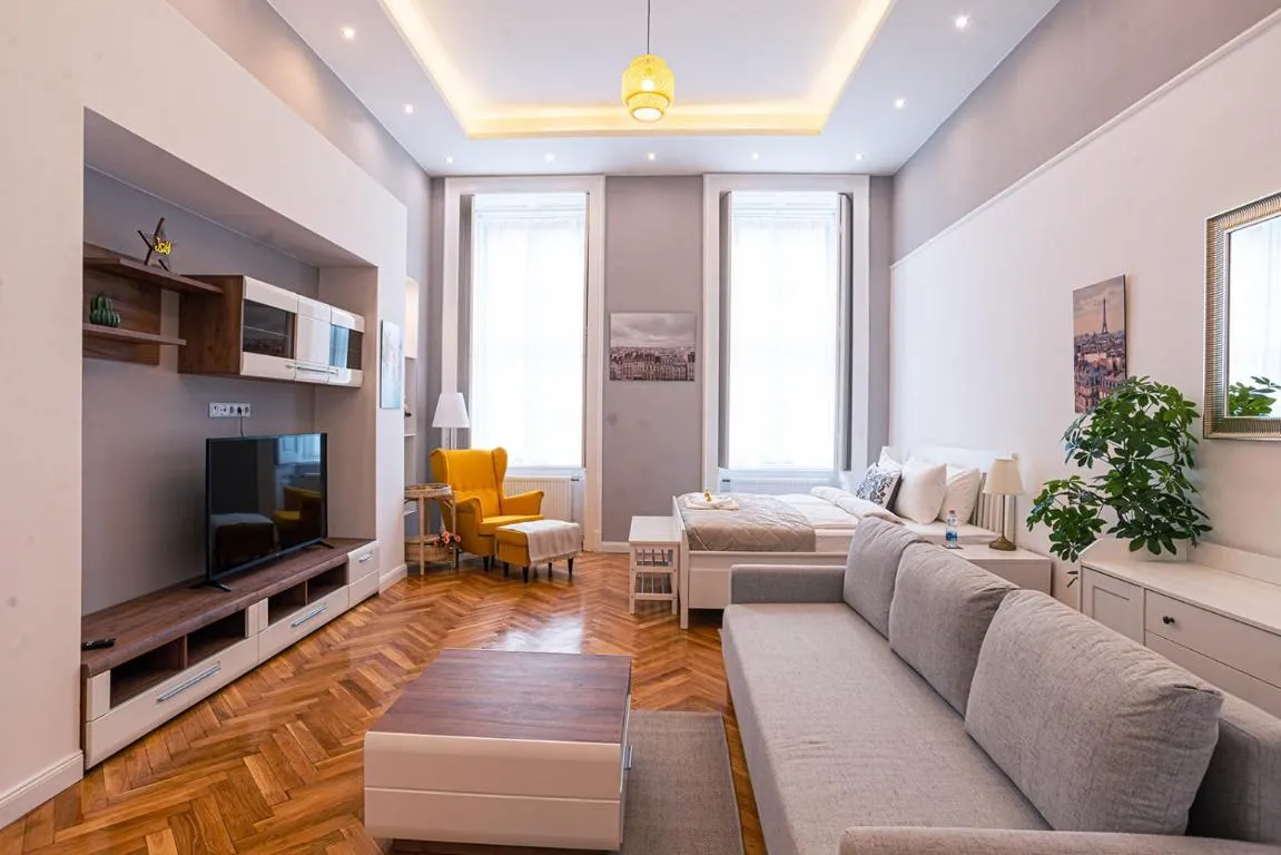 Image of Joy Apartments on Kiraly street