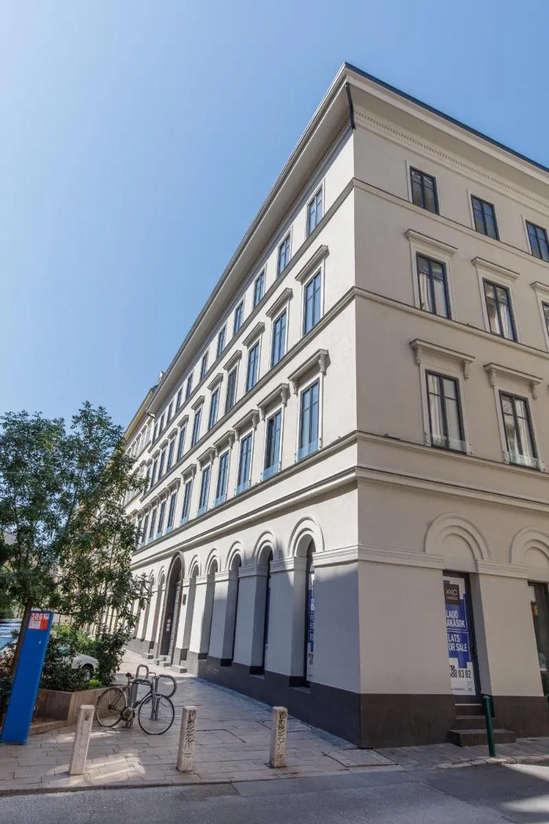 Image 6 of K40 Double Bedroom in the City Center