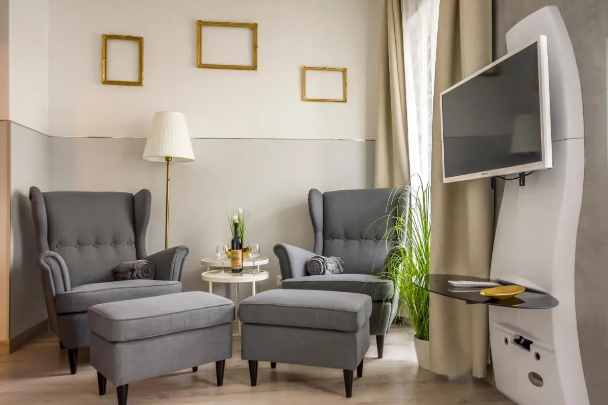 Image 2 of K40 Romantic Deluxe Studio In the City Center