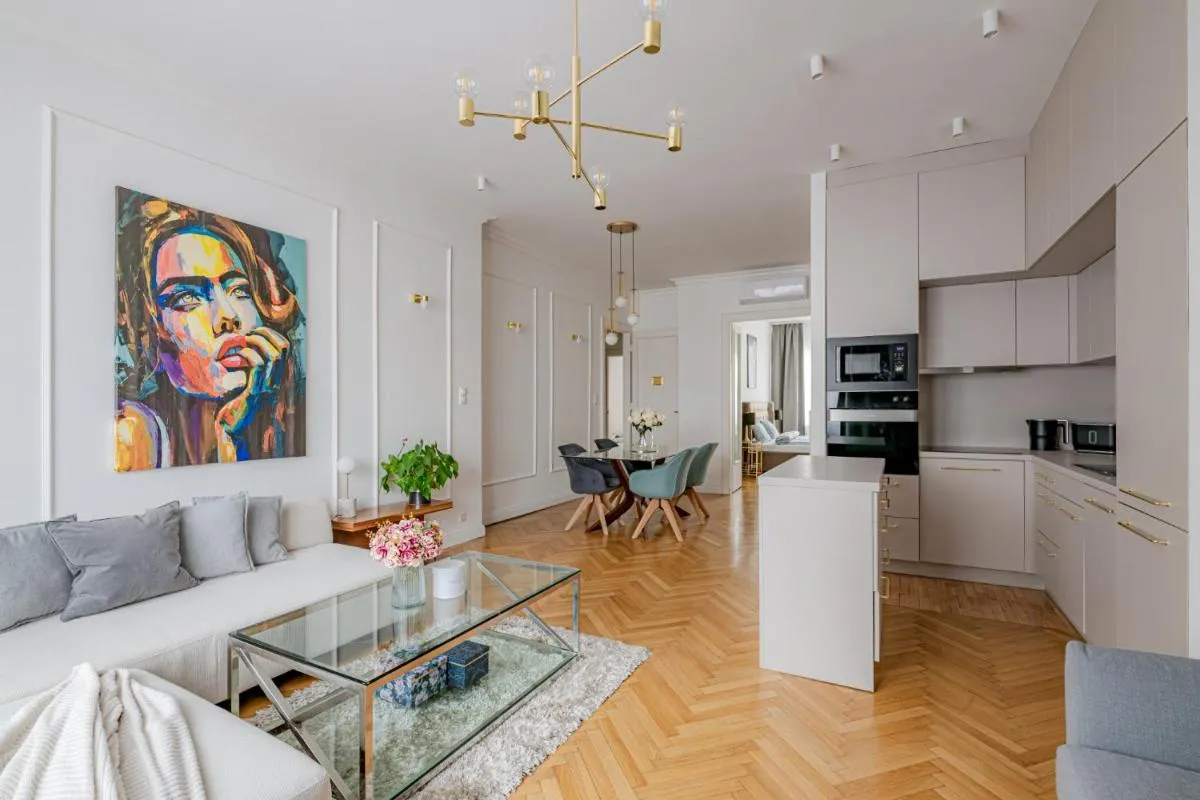 Image 3 of Katie’s Home Parliament (85sq, 2 balcony, air-con,2 bedroom+2 bathrooms)