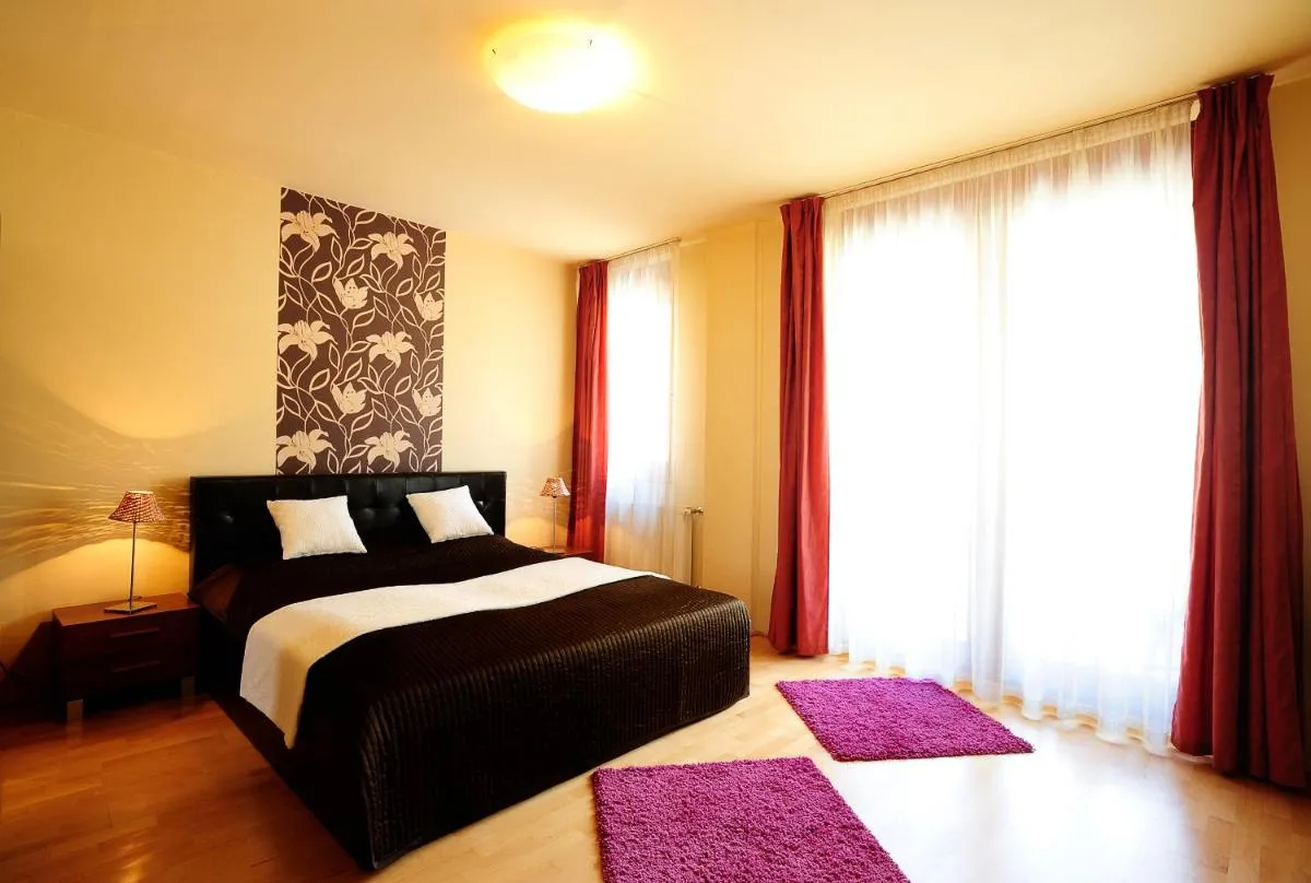 Image 4 of King Apartments