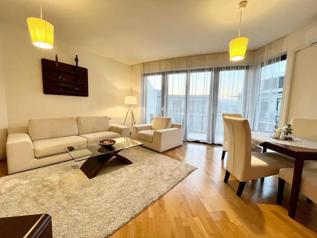 Image of King’s Court Apartments – City centre -free garage
