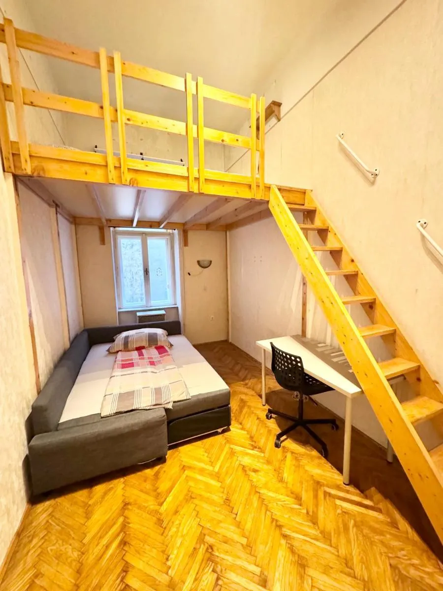 Image 3 of L2 Apartment