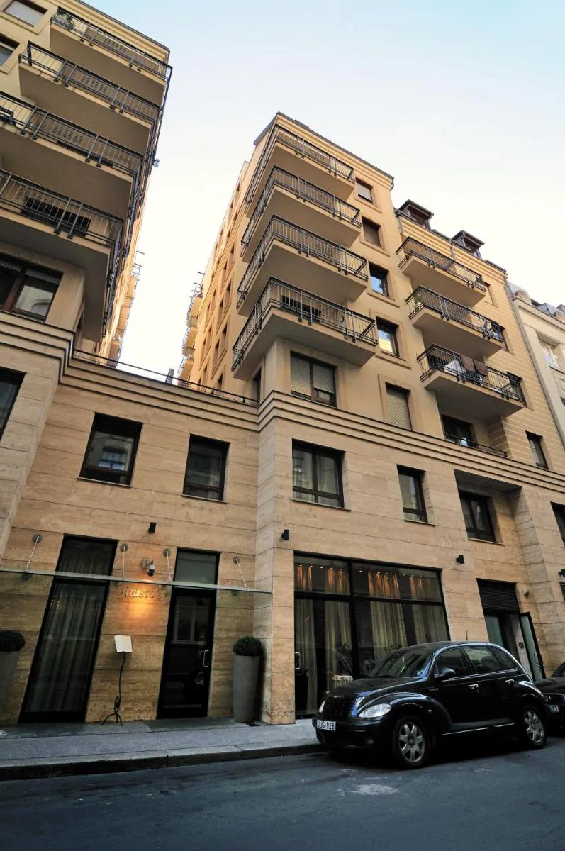 Image 3 of Leda Apartments