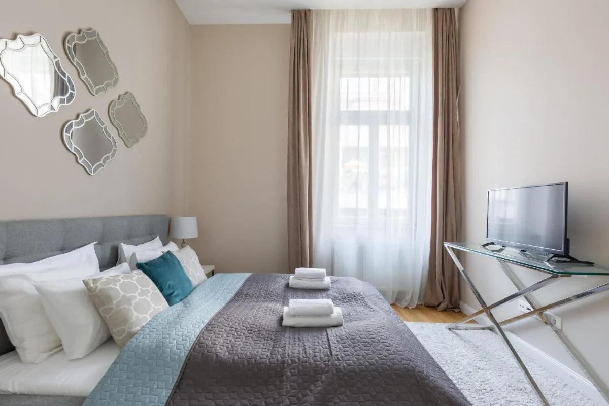 Image 5 of Lovely 2-bedroom apartment at the Vaci Street